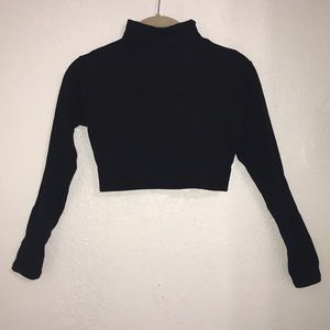 Black mock neck cropped/midriff long sleeve